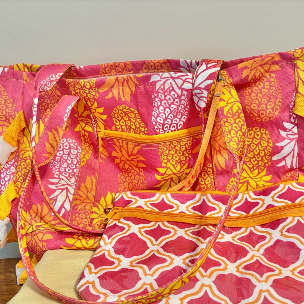 Laura Ashley Seaside Large Beach Tote with Matching Wet/Dry Accessory Pouch